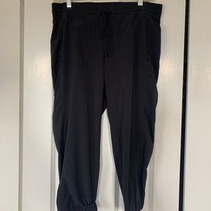 Athleta mid calf jogger